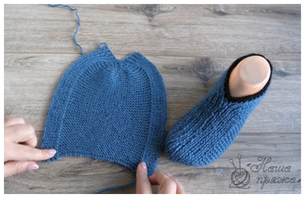 Easy One Piece Knit Ribbed Slippers Free Knitting Pattern