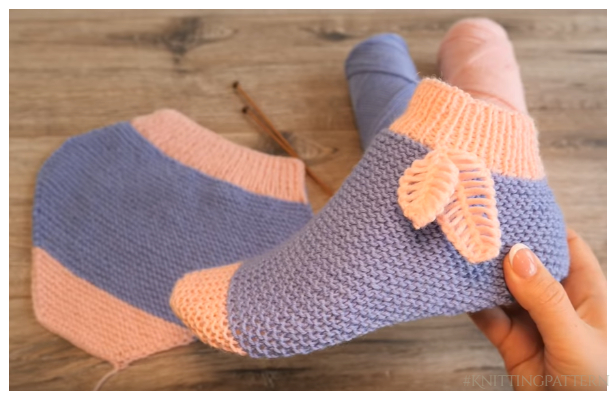 Easy Knit One-Piece Slippers with Leaf 