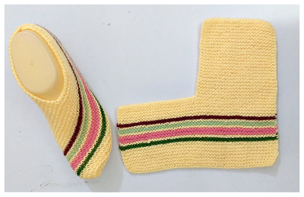 Easy One-Piece Knitted Ladies Slippers Free Knitting Pattern + Video