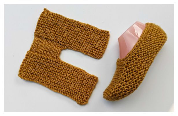 Mustard Flat Slipper Socks Free Knitting Pattern + Video