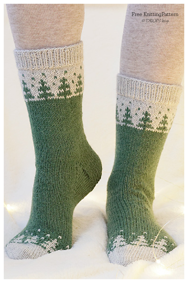 Christmas Forest Spell Socks Free Knitting Patterns