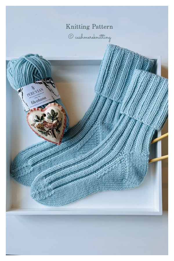 Ribbed Sunday Socks Knitting Pattern